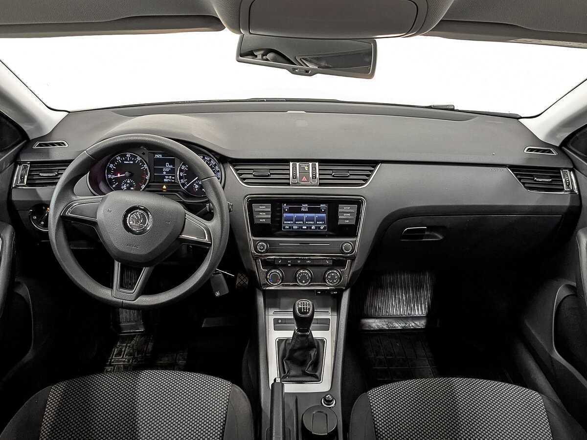 Б/У Шкода Октавия 2016 года. Фото: #13