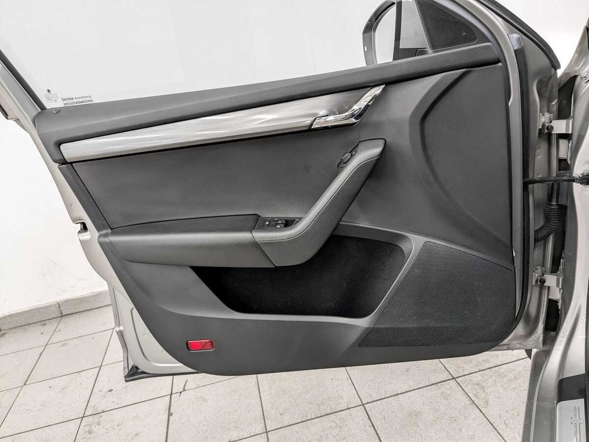 Б/У Шкода Октавия 2020 года. Фото: #16