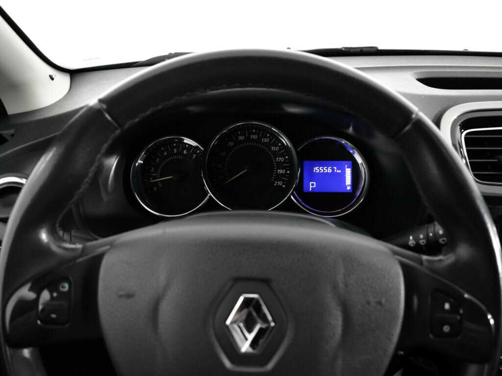 Б/У Рено Сандеро 2017 года. Фото: #10