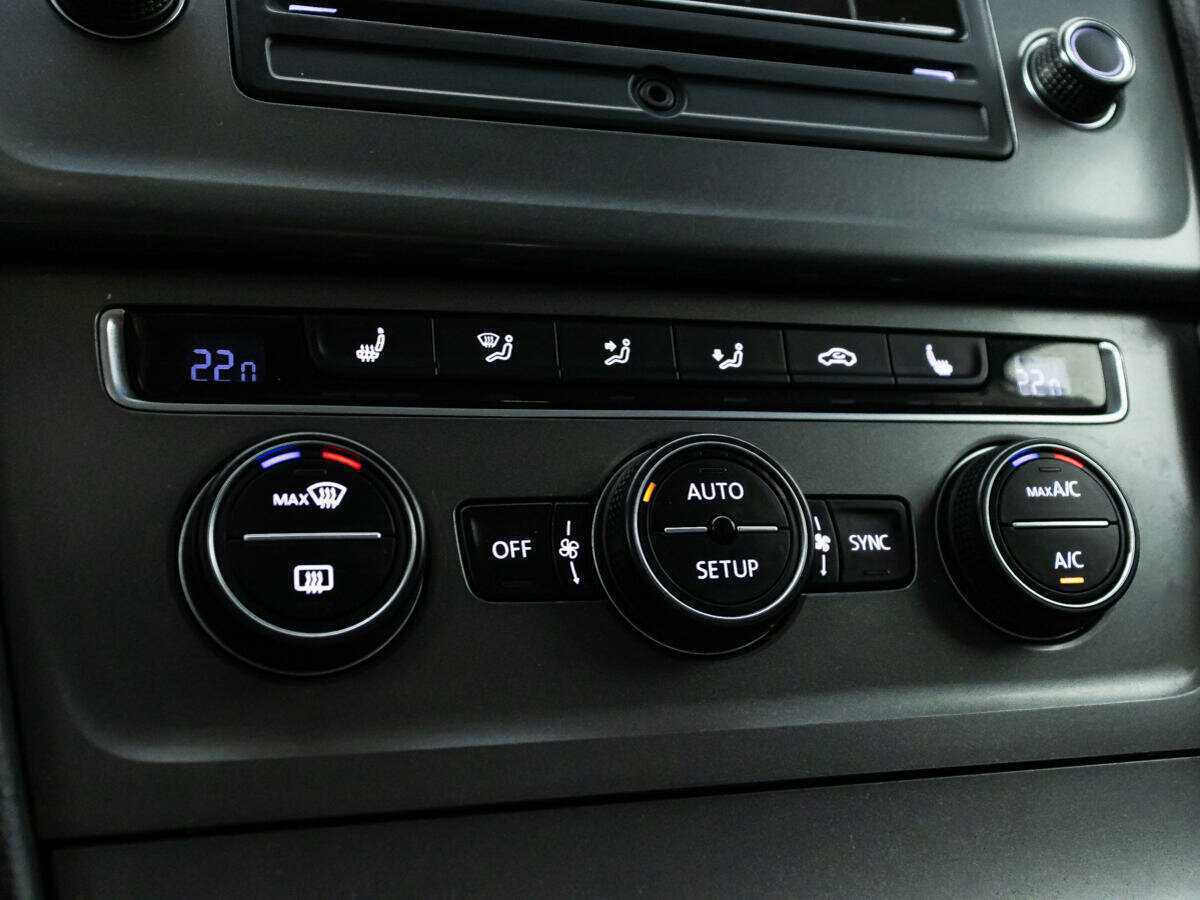 Б/У Фольксваген Гольф 2013 года. Фото: #9