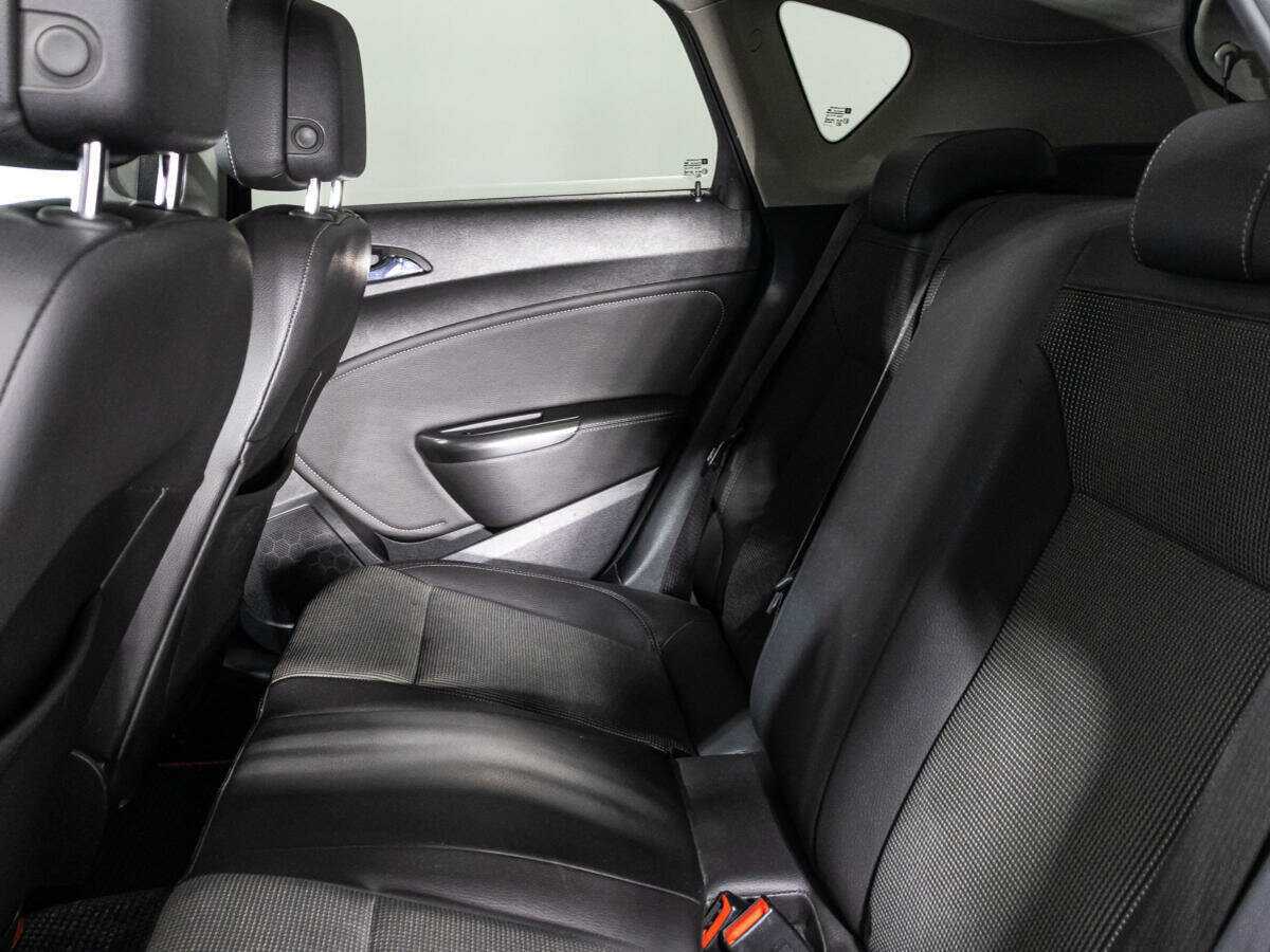 Б/У Опель Астра 2012 года. Фото: #9