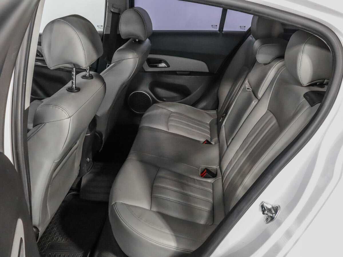 Б/У Шевроле Круз 2013 года. Фото: #8