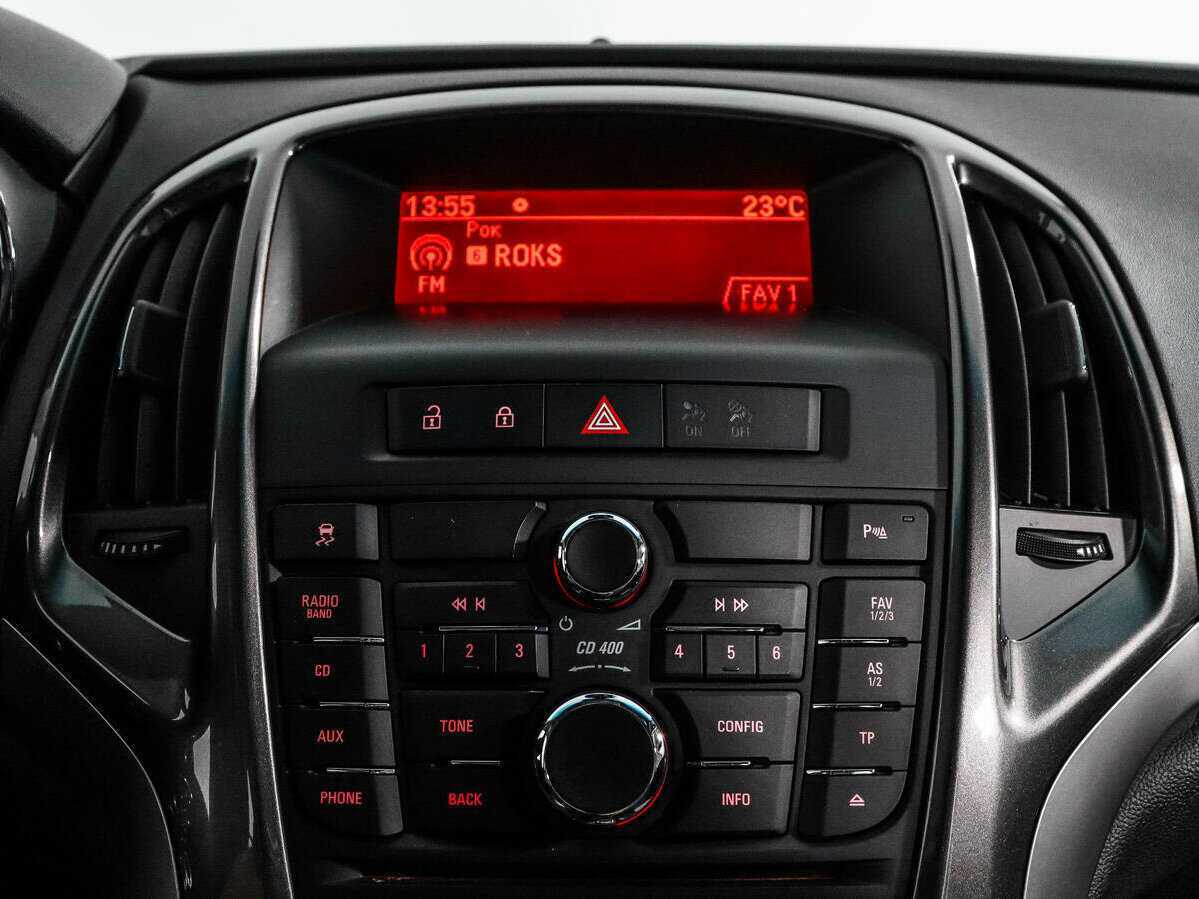 Б/У Опель Астра 2013 года. Фото: #12