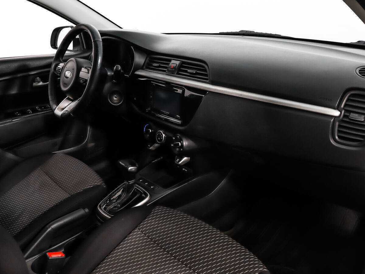 Б/У Киа Рио 2018 года. Фото: #10