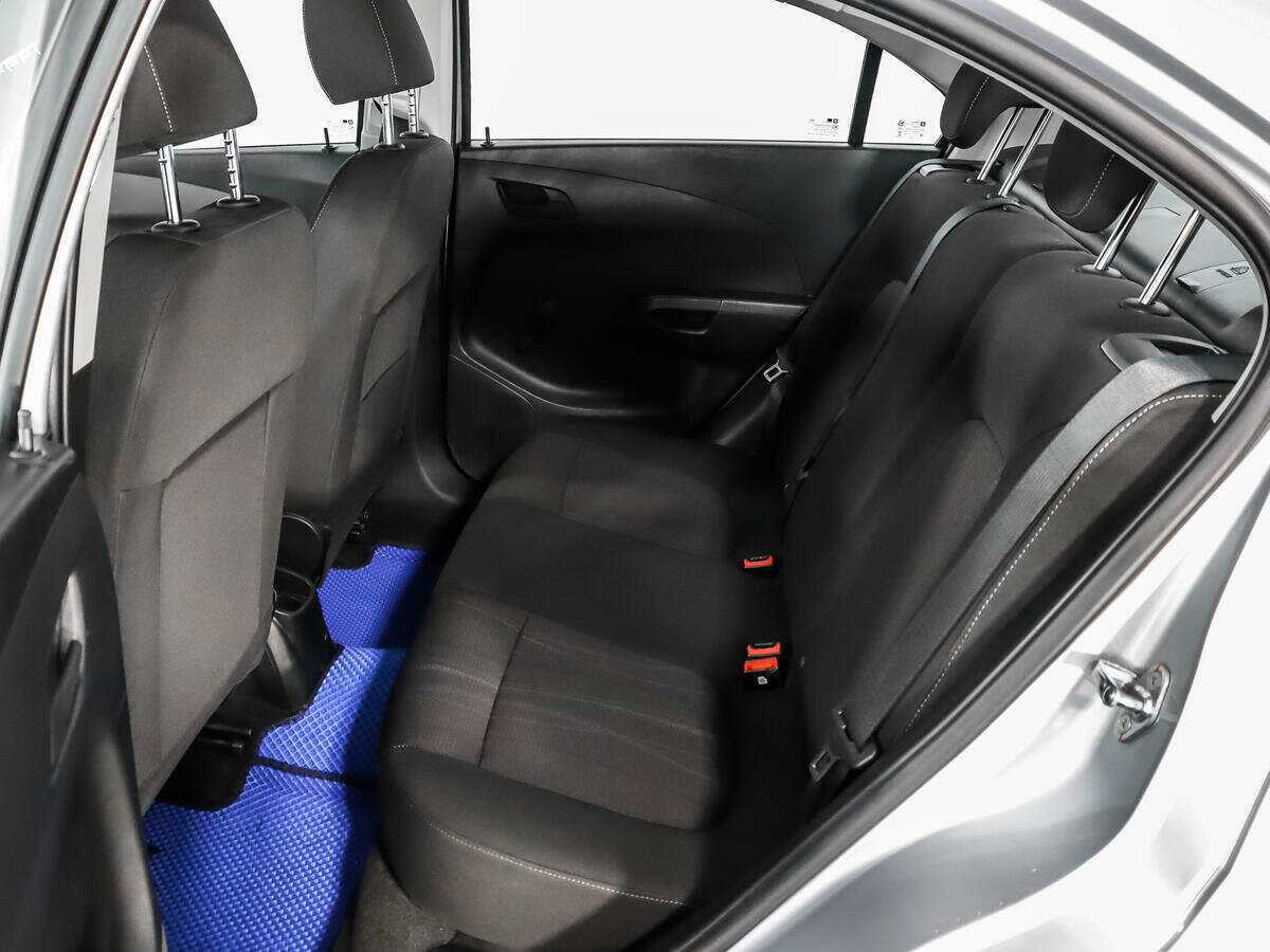 Б/У Шевроле Авео 2014 года. Фото: #9