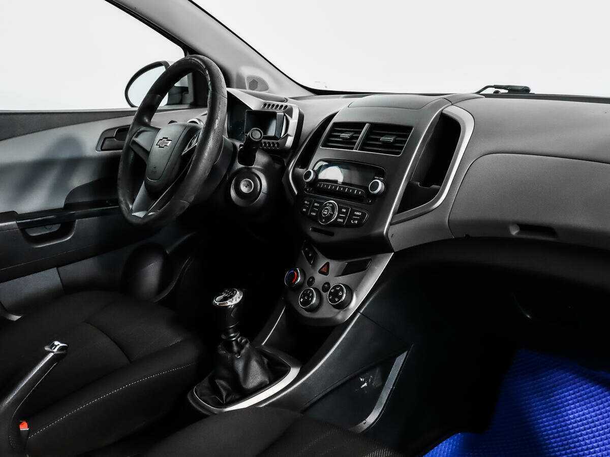 Б/У Шевроле Авео 2014 года. Фото: #10