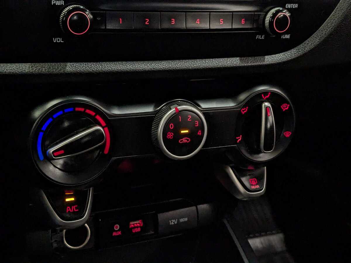 Б/У Киа Рио 2019 года. Фото: #19