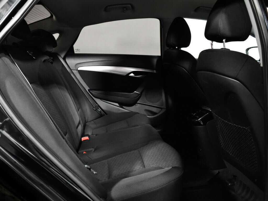 Б/У Хендай ай40 2014 года. Фото: #9