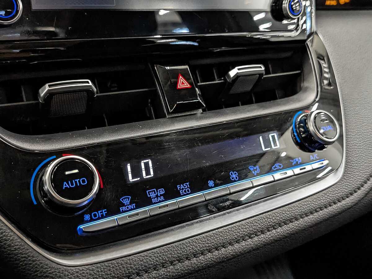 Б/У Тойота Королла 2019 года. Фото: #19