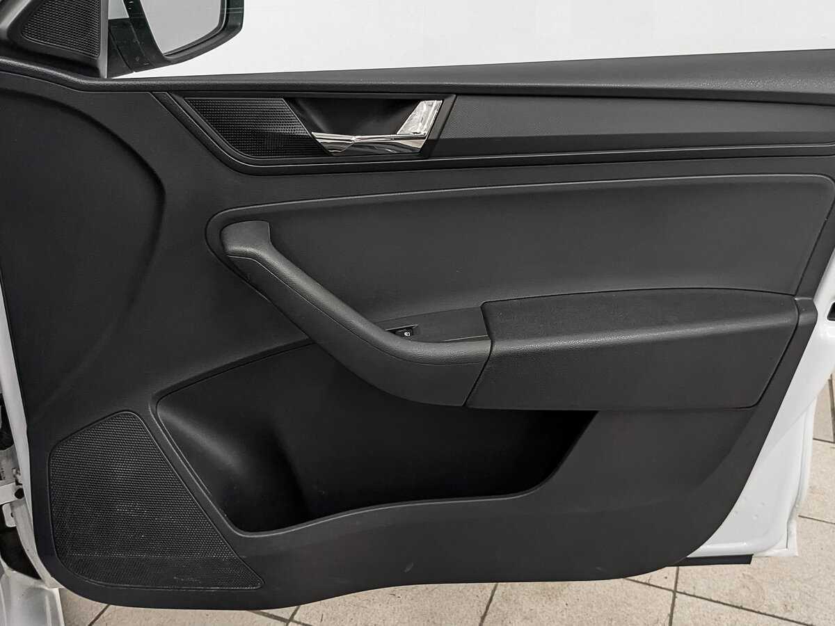 Б/У Шкода Рапид 2017 года. Фото: #23