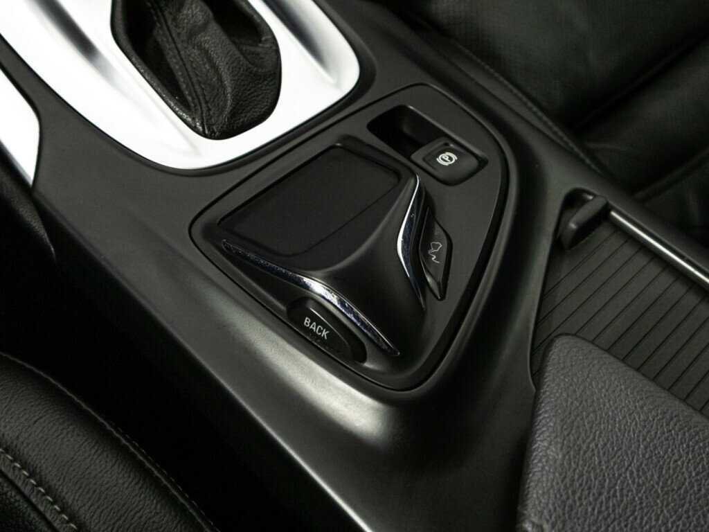 Б/У Опель Инсигния 2014 года. Фото: #19