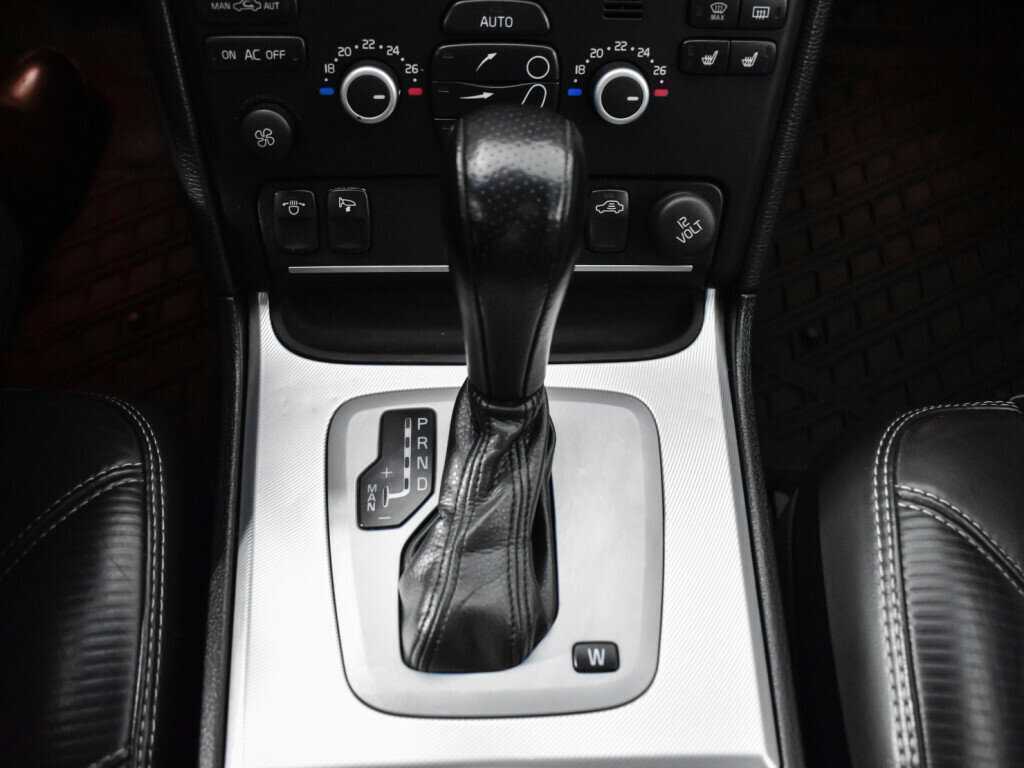 Б/У Вольво ИксЦ90 2013 года. Фото: #10