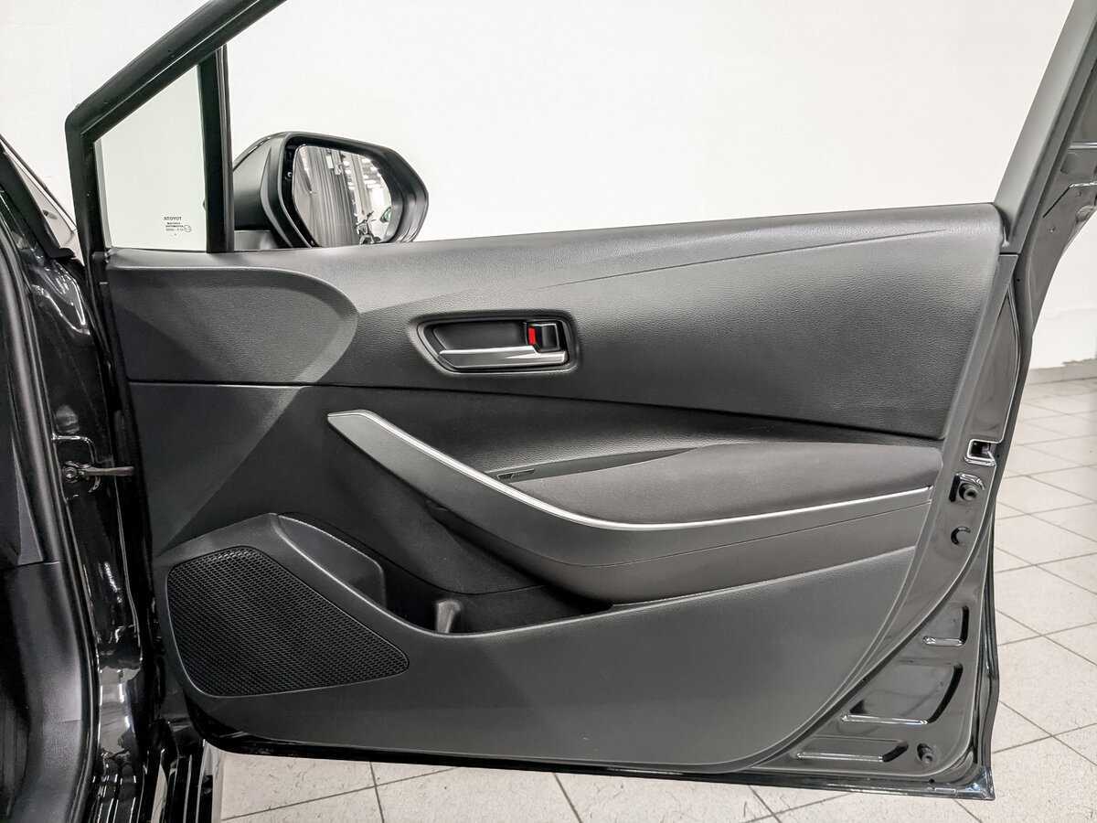 Б/У Тойота Королла 2019 года. Фото: #21