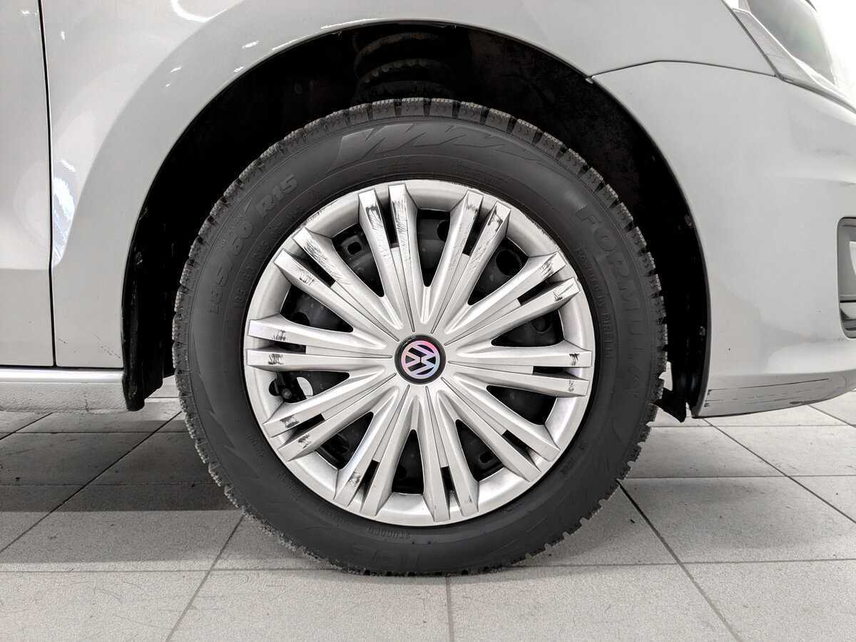 Б/У Фольксваген Поло 2018 года. Фото: #16