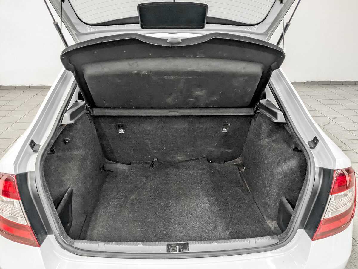 Б/У Шкода Рапид 2017 года. Фото: #9