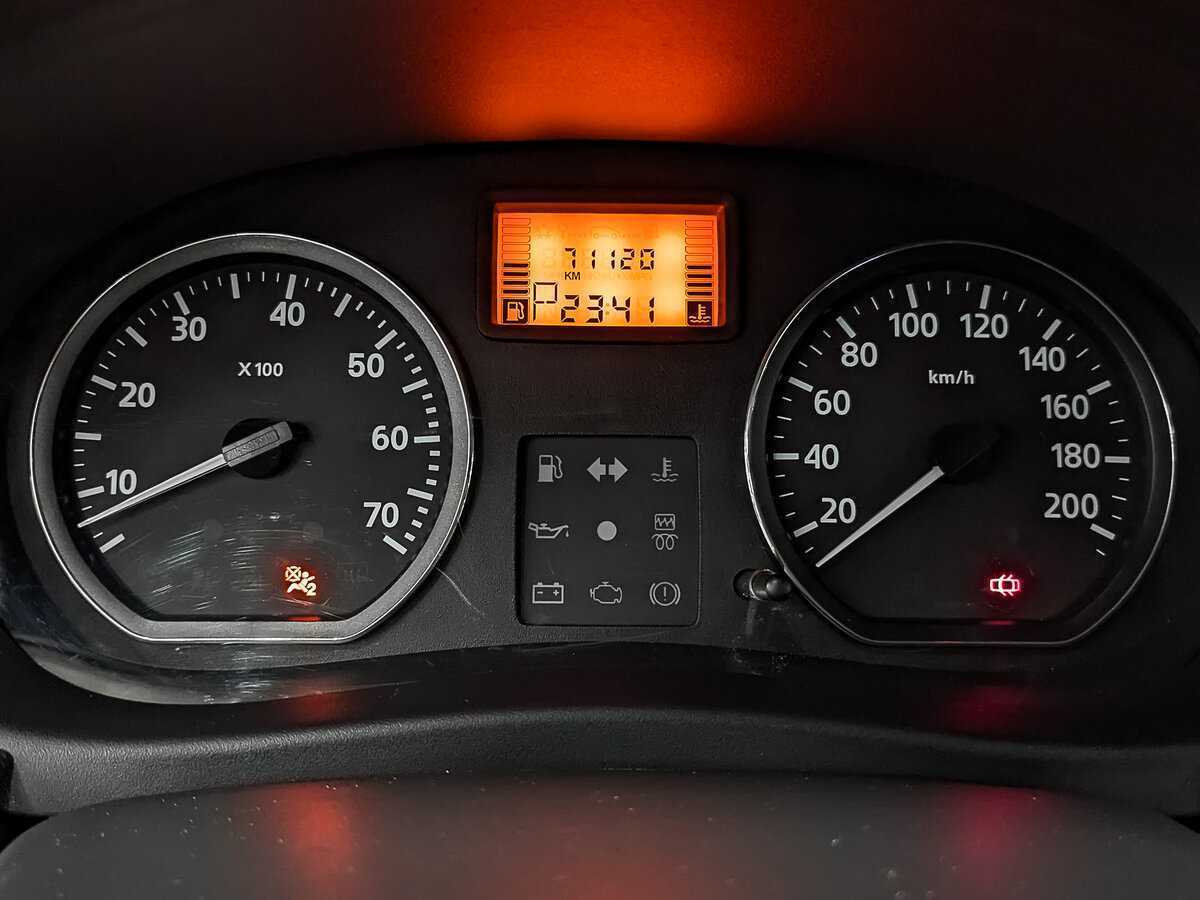 Б/У Ниссан Альмера 2014 года. Фото: #15