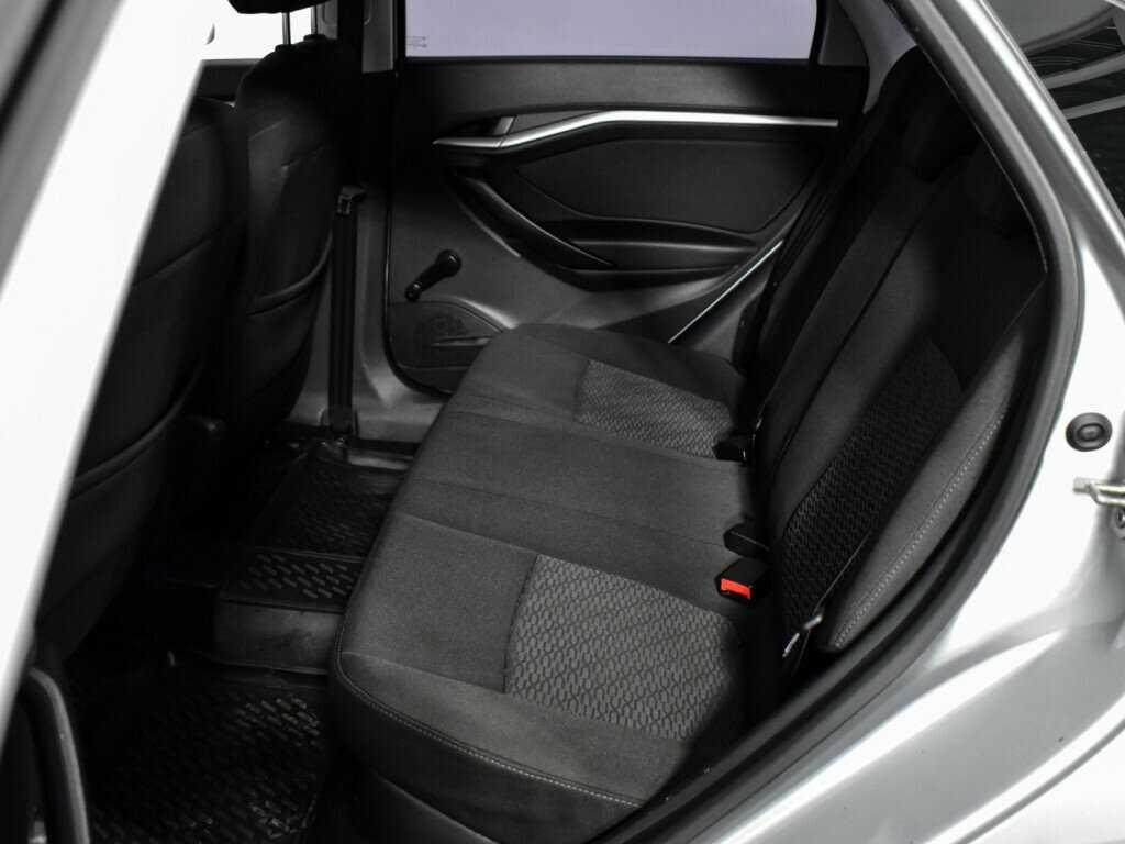 Б/У Лада (ВАЗ) Веста 2017 года. Фото: #11