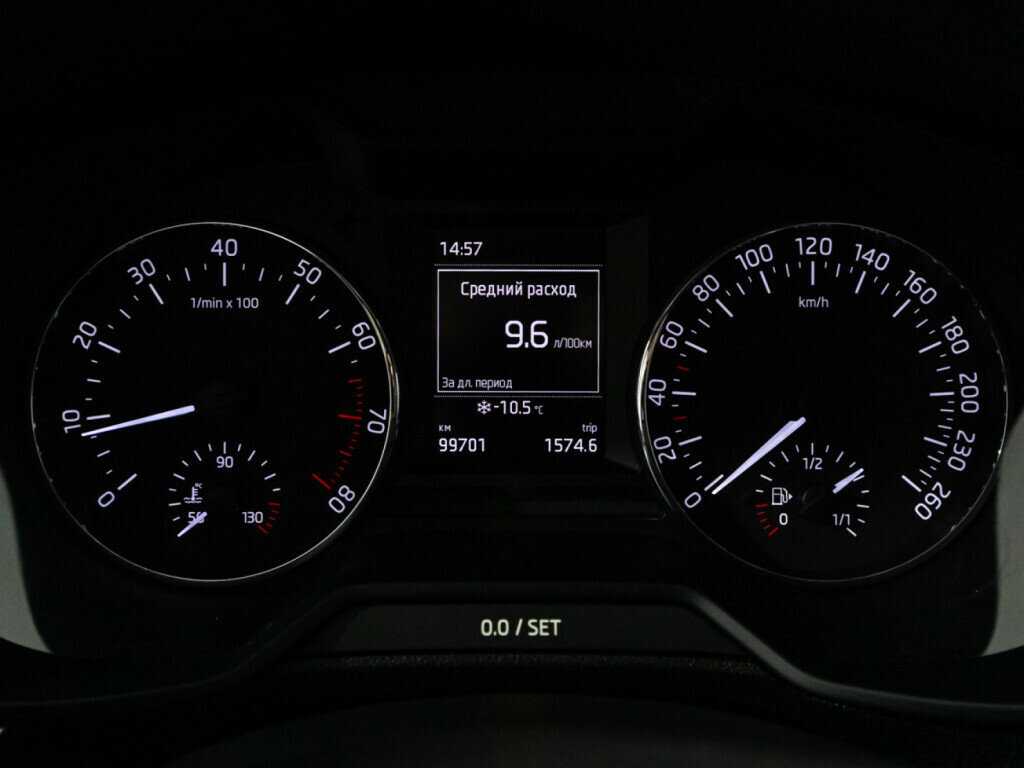 Б/У Шкода Октавия 2015 года. Фото: #11