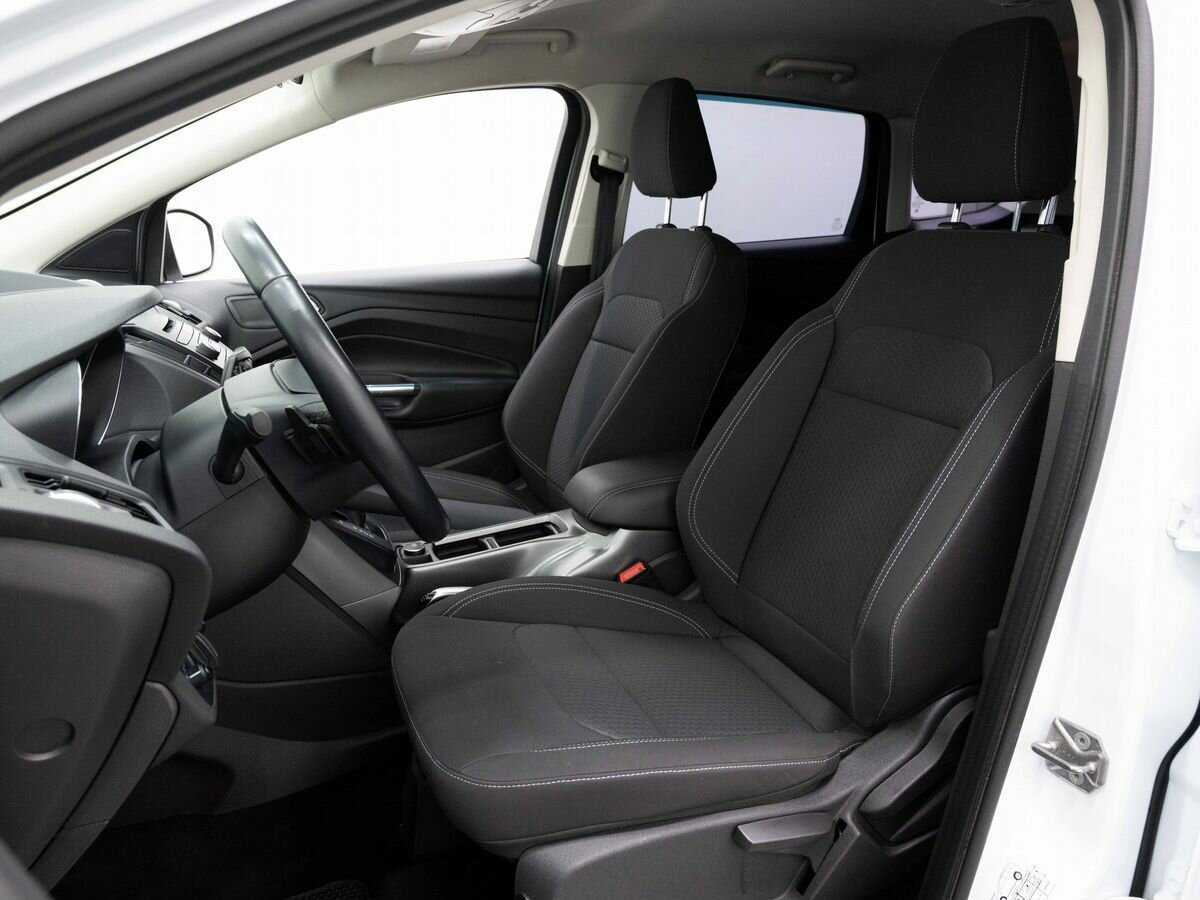 Б/У Форд Куга 2017 года. Фото: #9