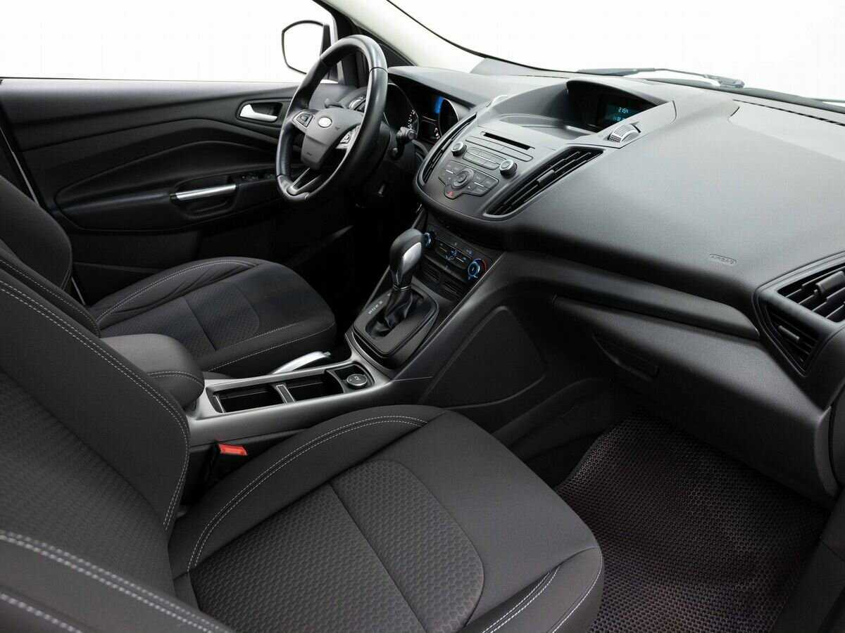 Б/У Форд Куга 2017 года. Фото: #12