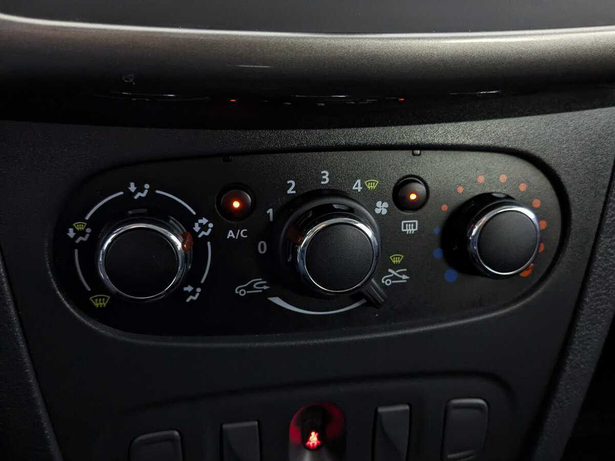 Б/У Рено Сандеро 2021 года. Фото: #23