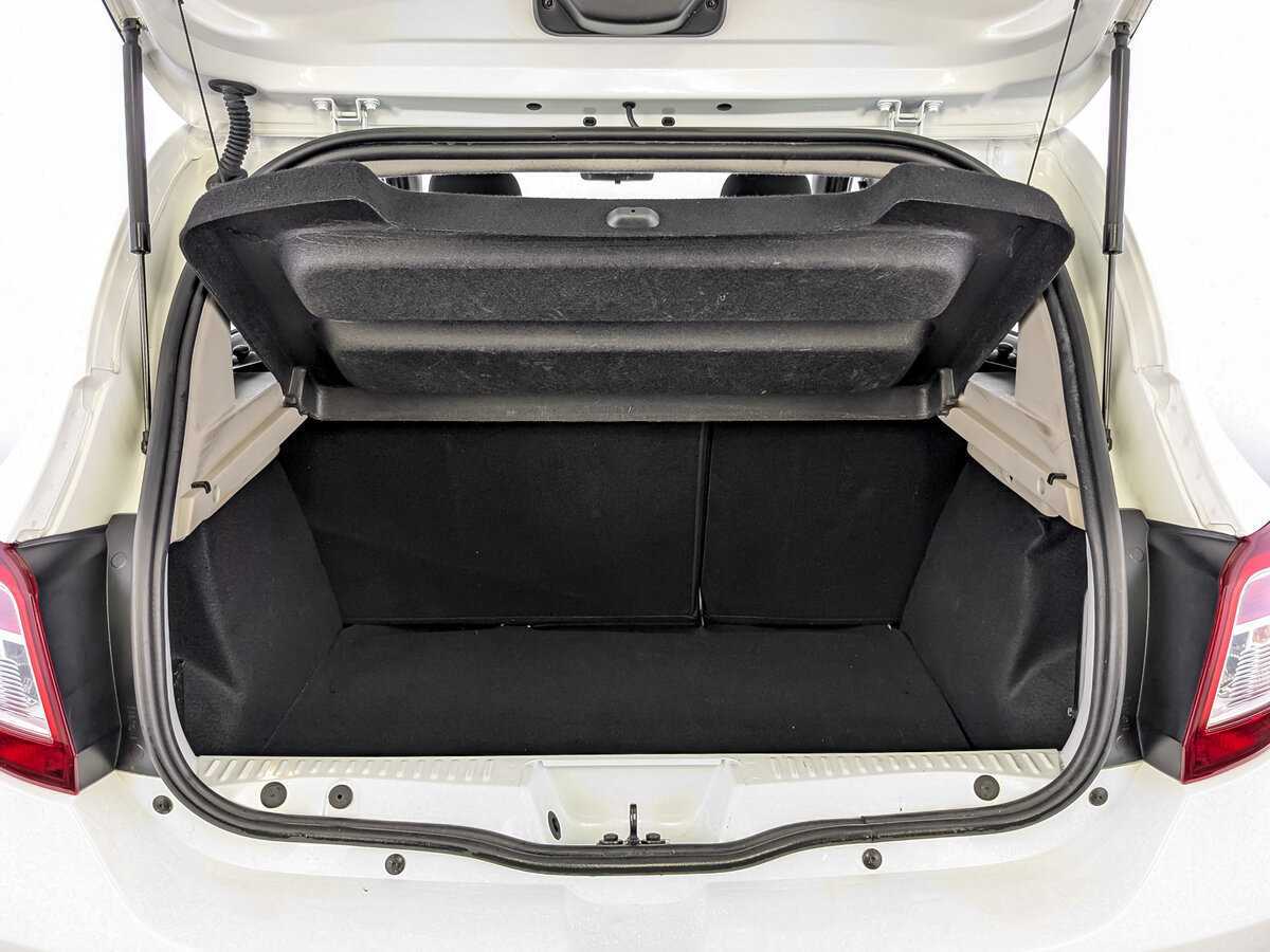 Б/У Рено Сандеро 2019 года. Фото: #9