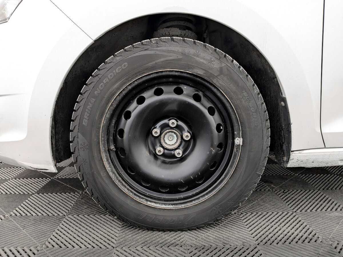 Б/У Шкода Рапид 2017 года. Фото: #17