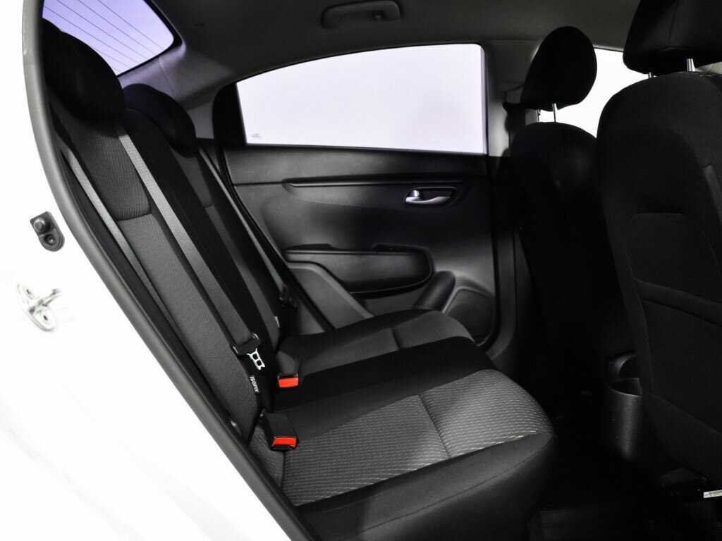 Б/У Киа Рио 2018 года. Фото: #9