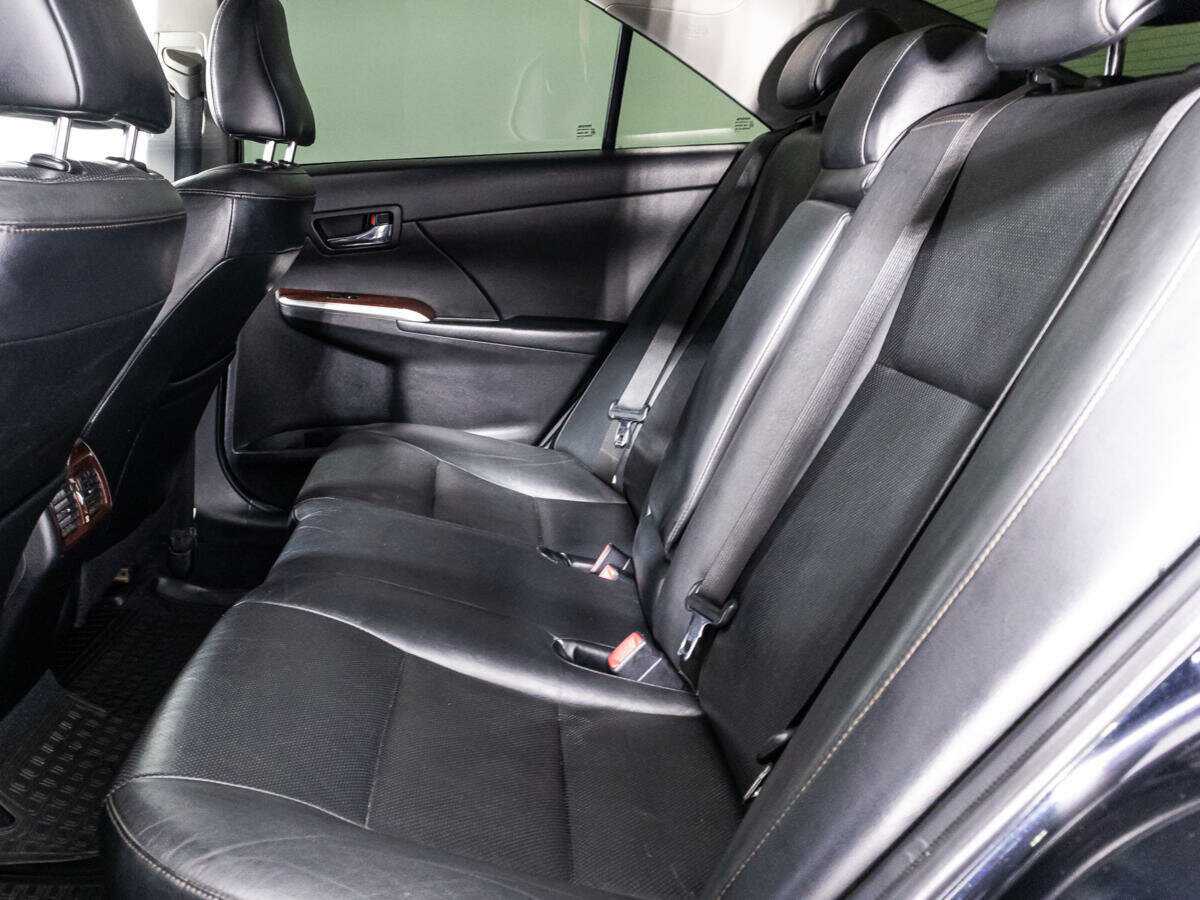 Б/У Тойота Камри 2013 года. Фото: #9