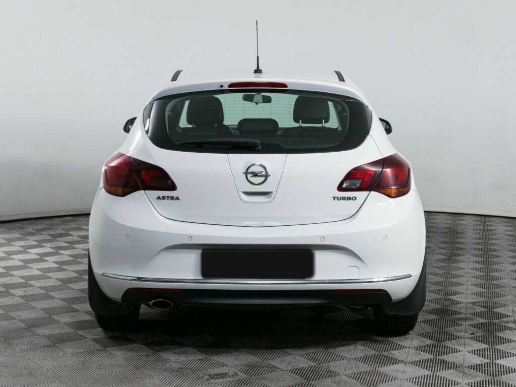 Б/У Опель Астра 2013 года. Фото: #4