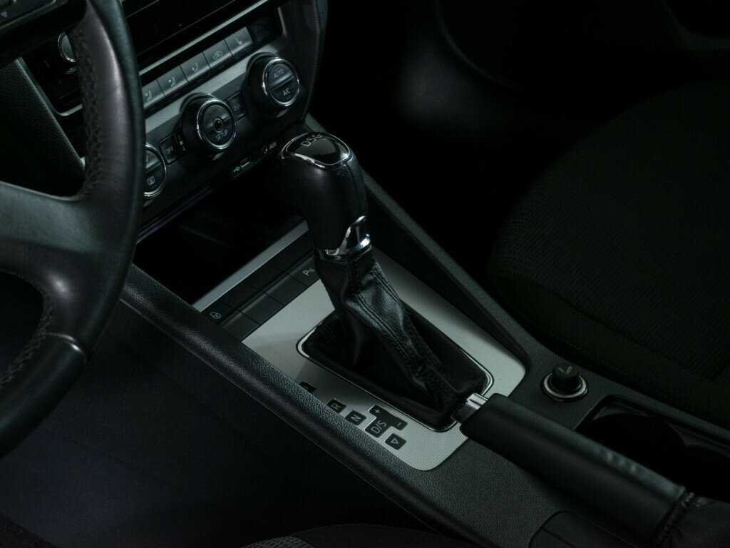 Б/У Шкода Октавия 2014 года. Фото: #11