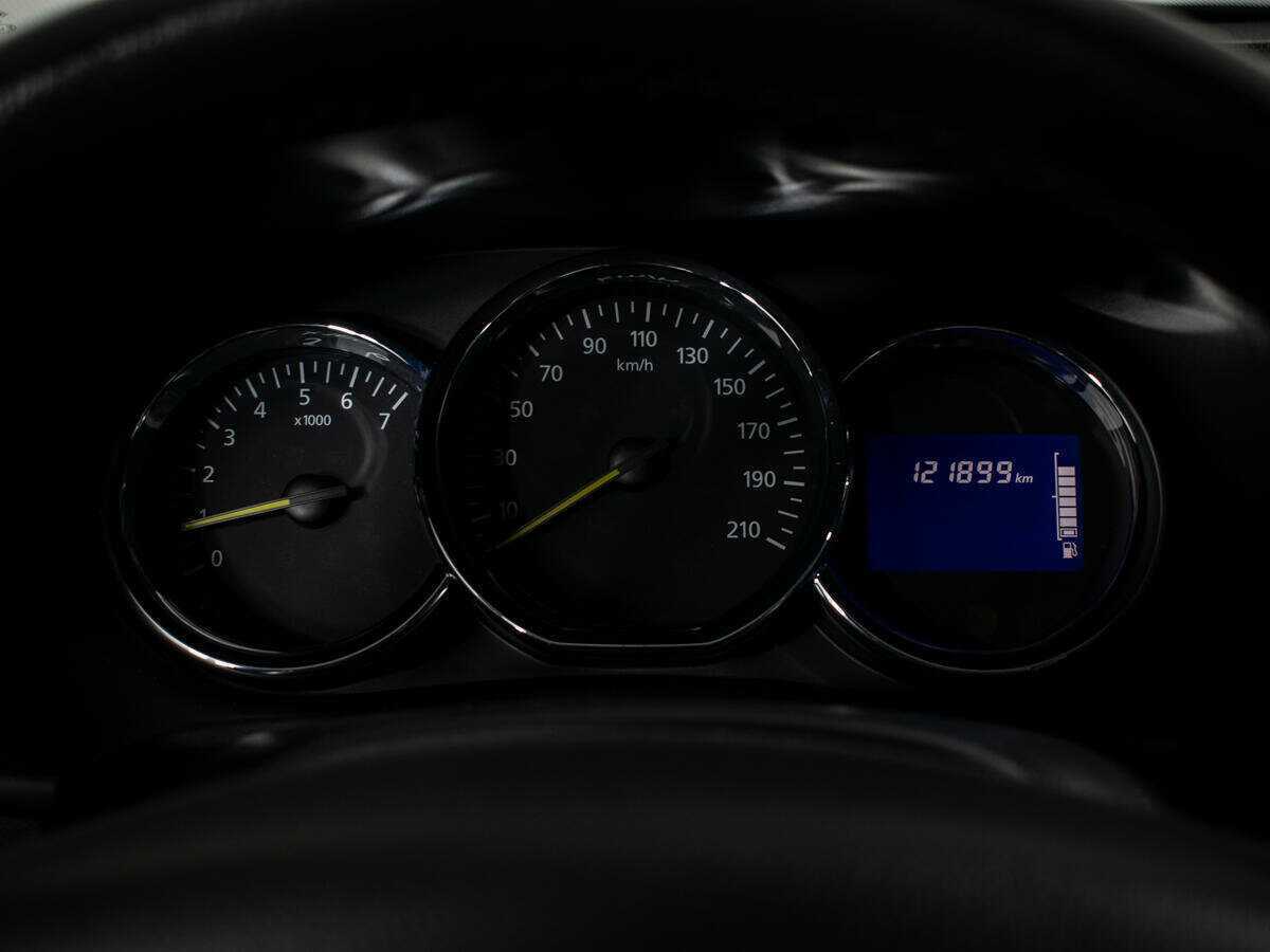 Б/У Рено Сандеро 2014 года. Фото: #11