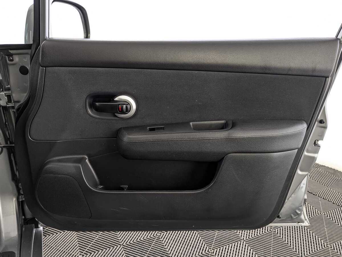 Б/У Ниссан Тиида 2013 года. Фото: #24