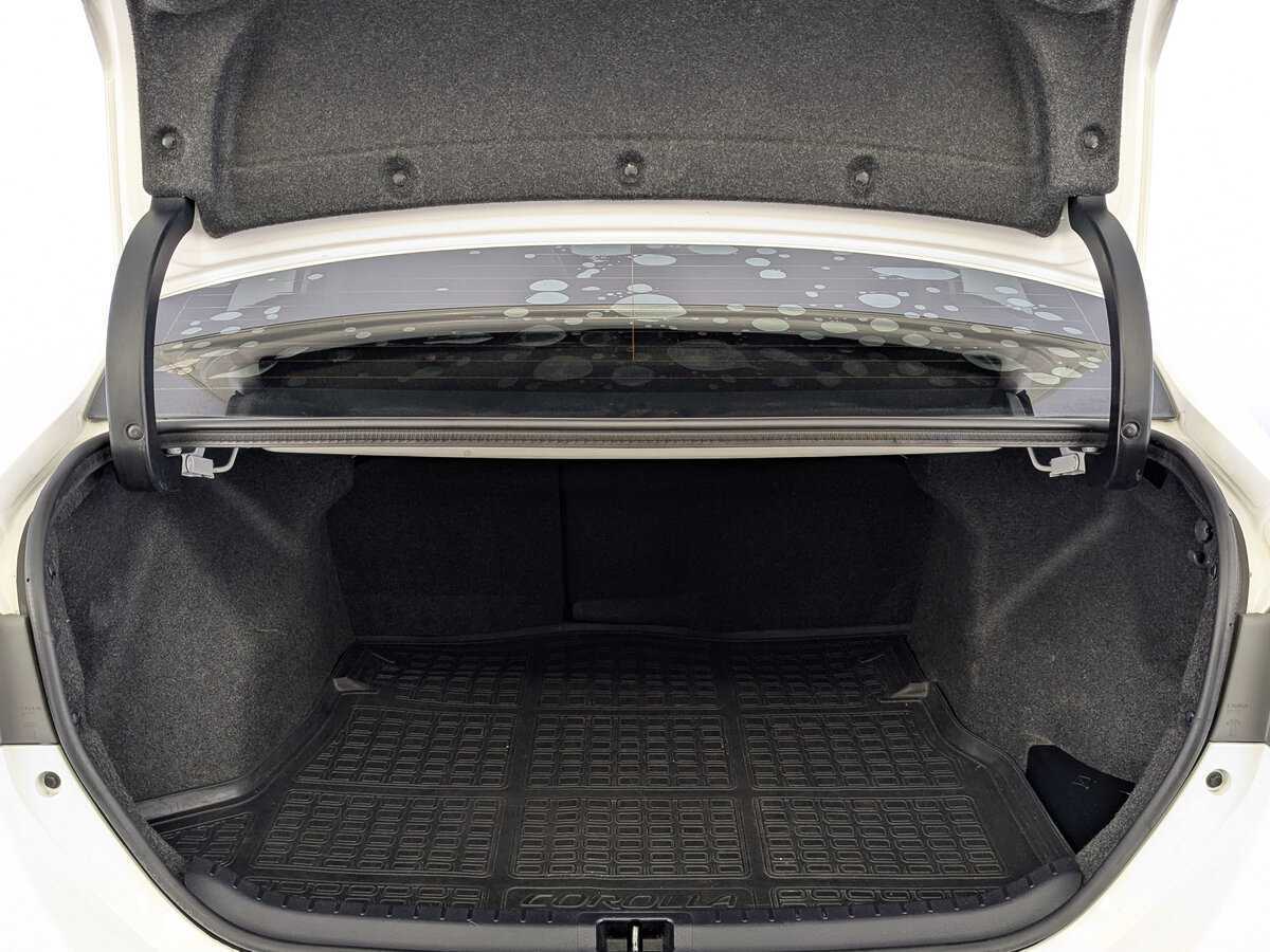 Б/У Тойота Королла 2014 года. Фото: #9