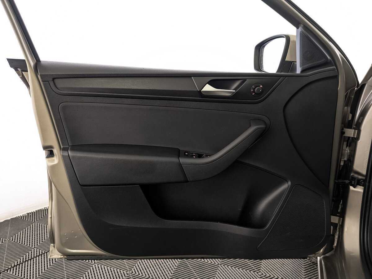 Б/У Фольксваген Поло 2020 года. Фото: #18