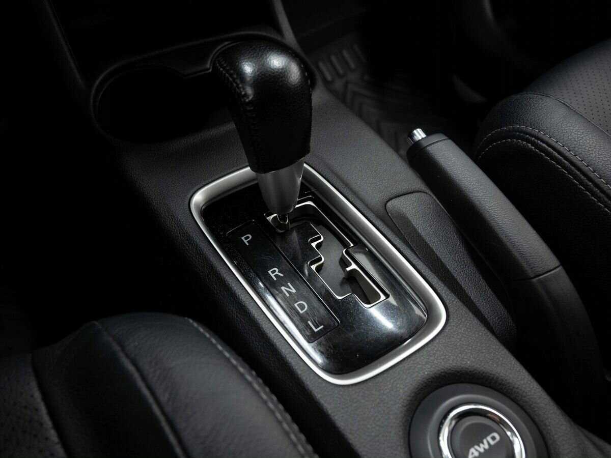 Б/У Митсубиши Оутлэндер 2012 года. Фото: #21