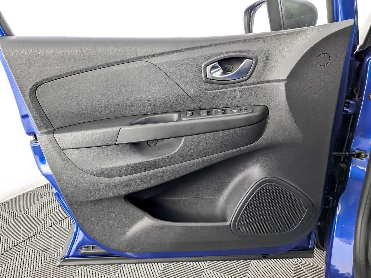 Б/У Рено Каптюр 2021 года. Фото: #18