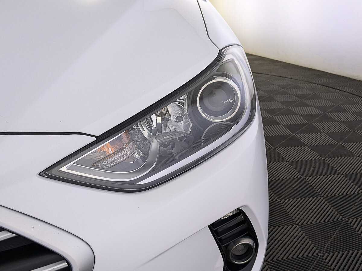 Б/У Хендай Елантра 2018 года. Фото: #10