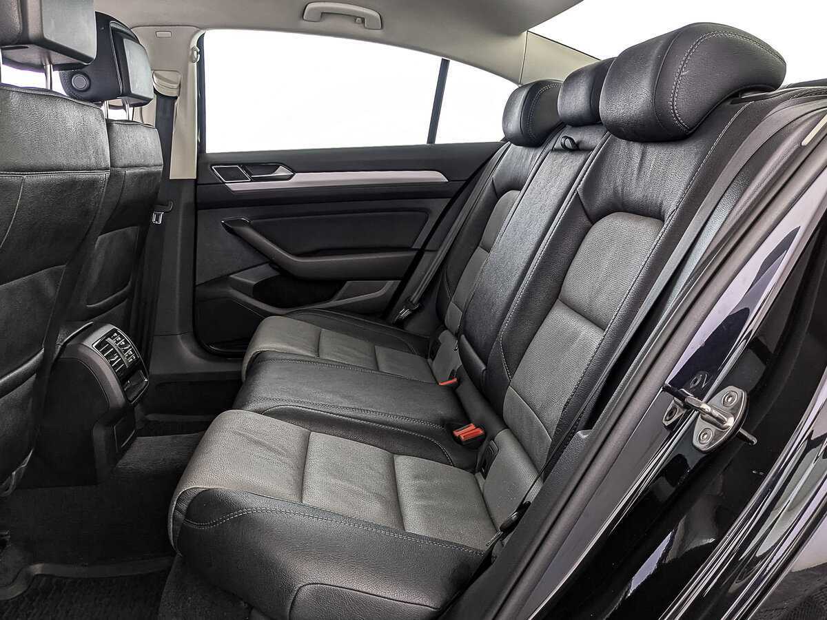 Б/У Фольксваген Пассат 2016 года. Фото: #11