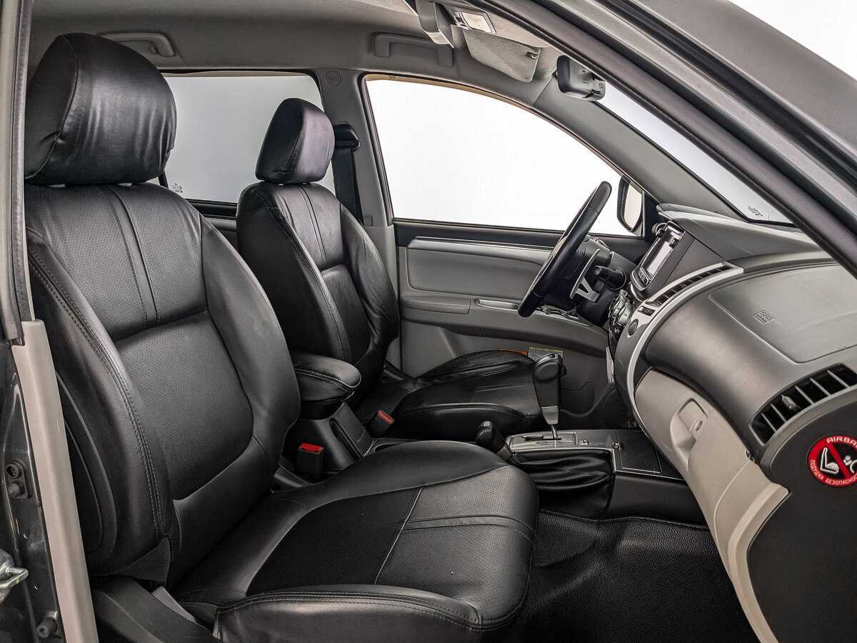 Б/У Митсубиши Паджеро Спорт 2013 года. Фото: #23