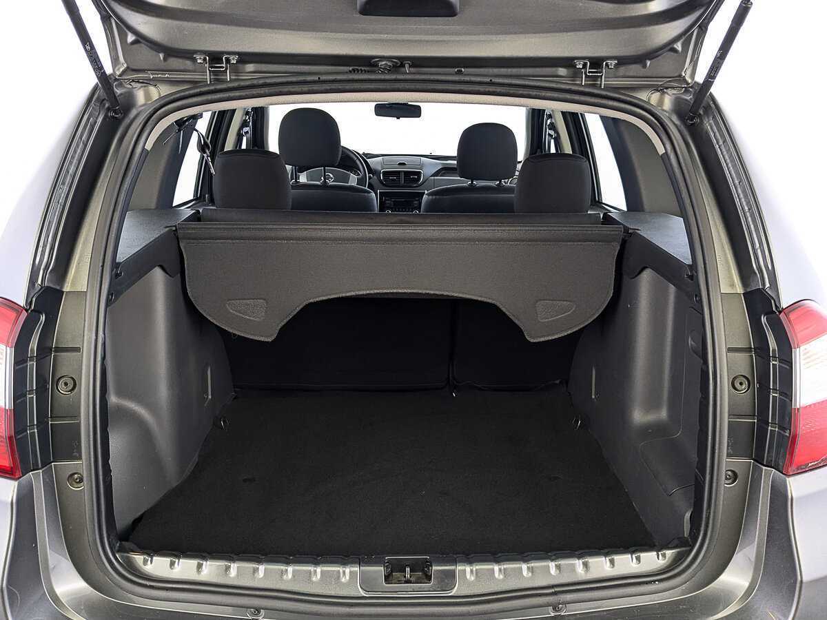 Б/У Ниссан Террано 2015 года. Фото: #9