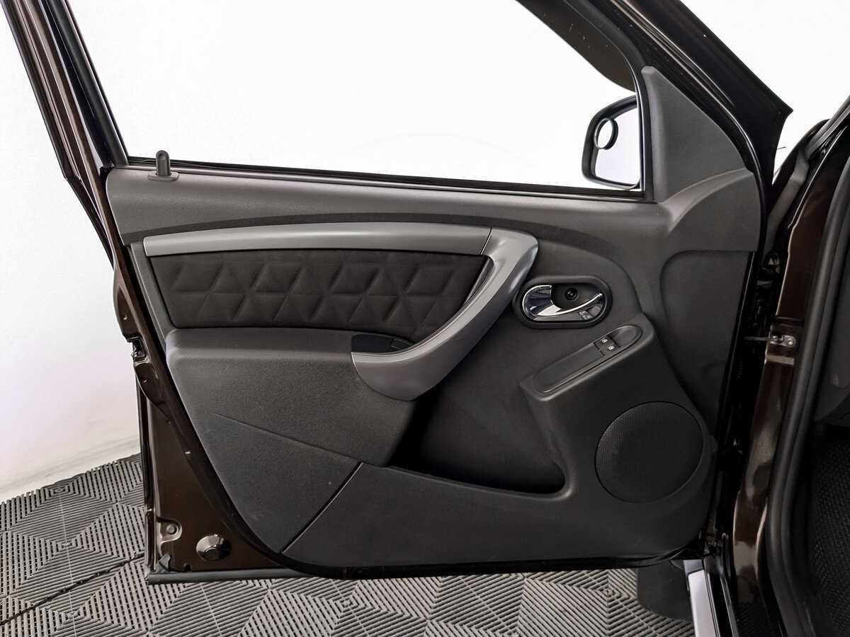 Б/У Рено Дастер 2019 года. Фото: #18