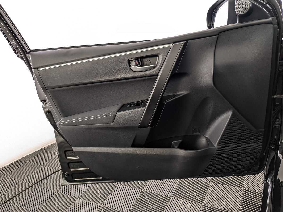 Б/У Тойота Королла 2017 года. Фото: #18