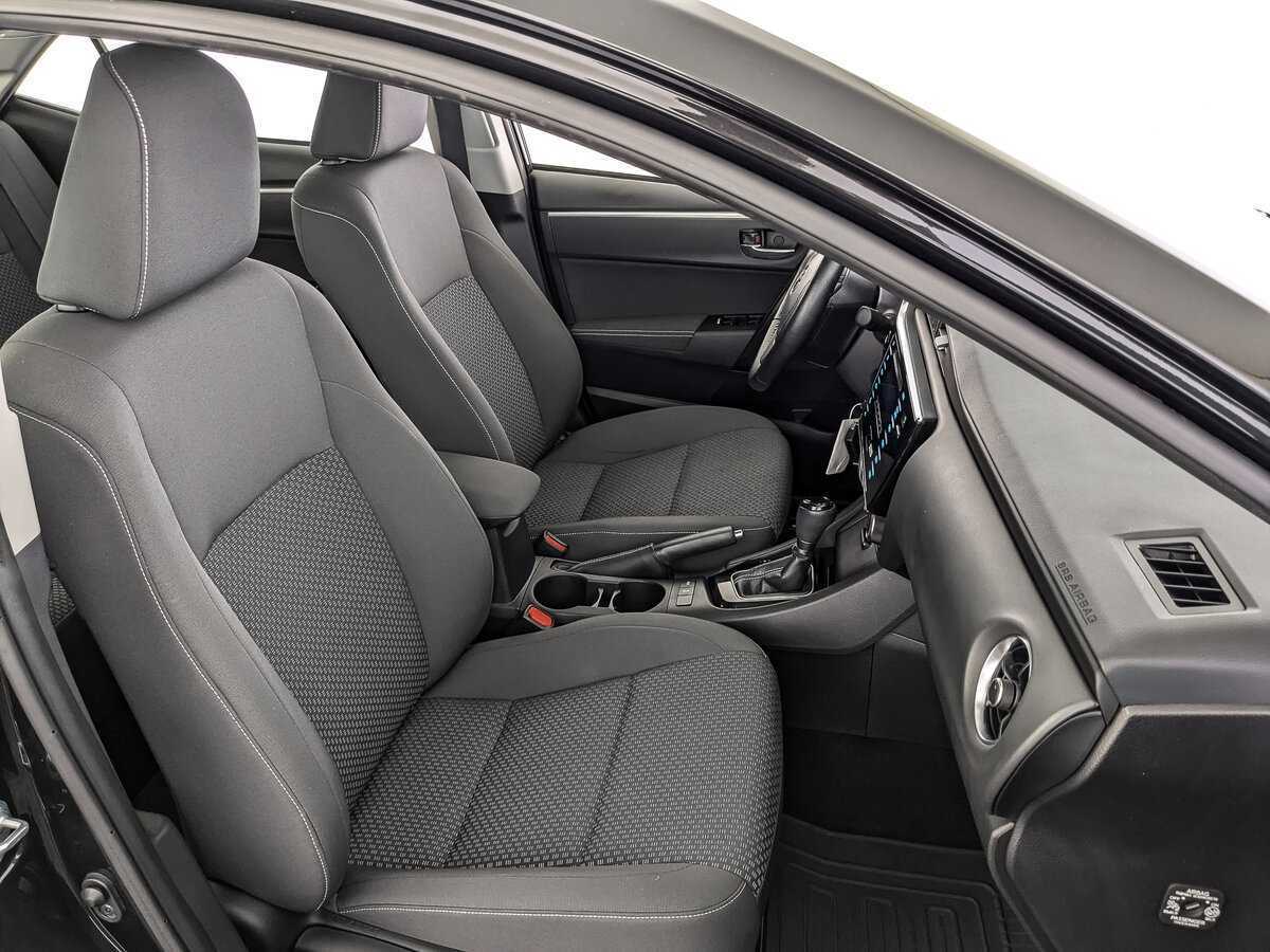 Б/У Тойота Королла 2017 года. Фото: #22