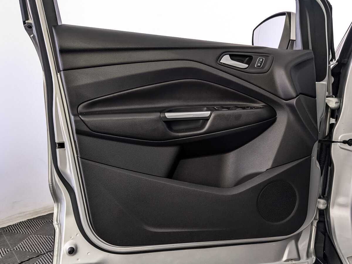 Б/У Форд Куга 2019 года. Фото: #16