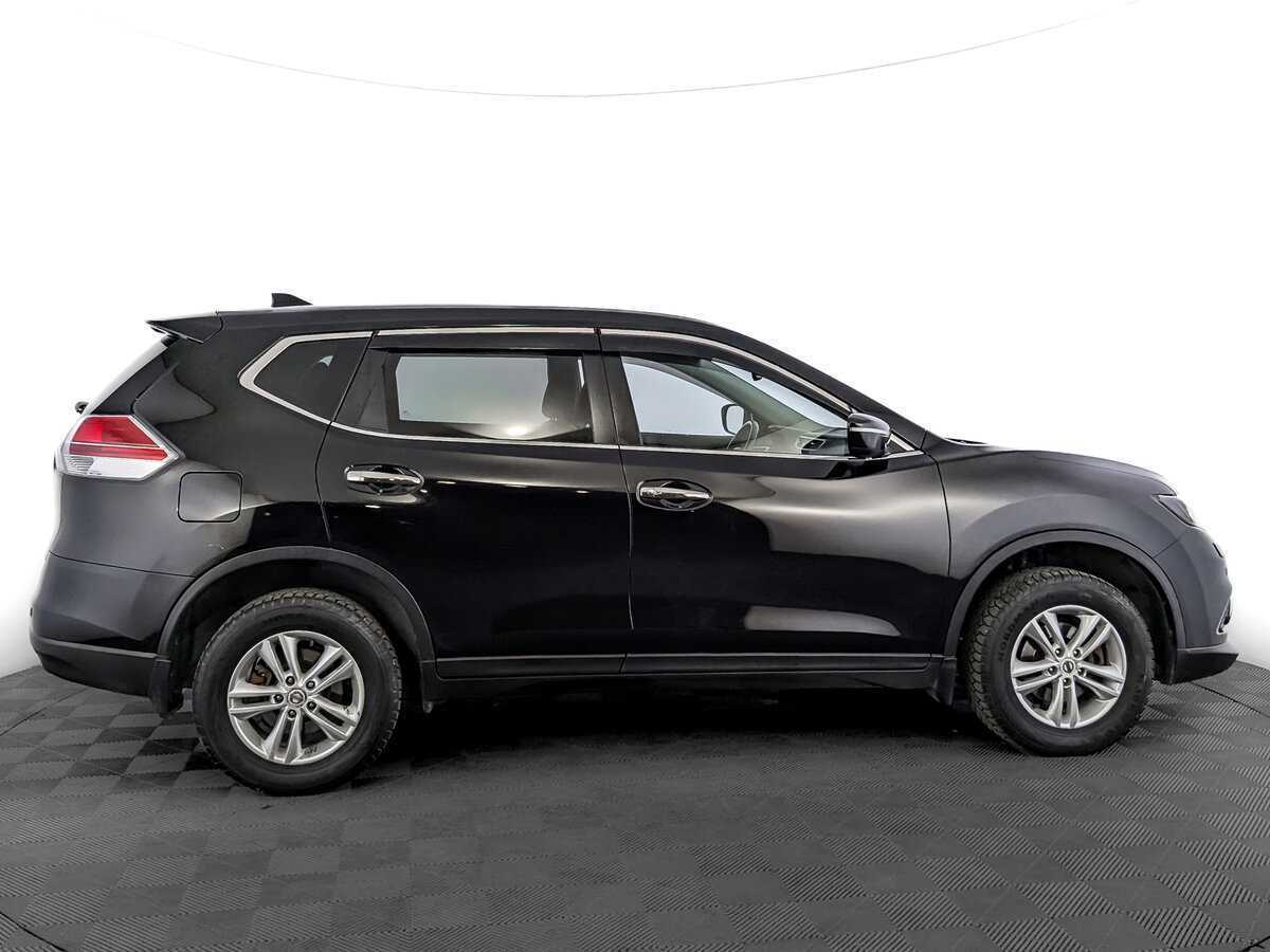 Б/У Ниссан Икс-Трейл 2017 года. Фото: #3