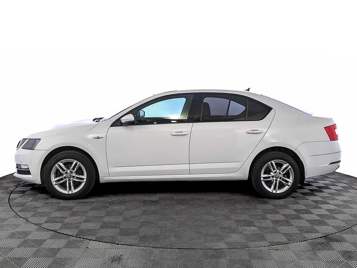 Б/У Шкода Октавия 2018 года. Фото: #7