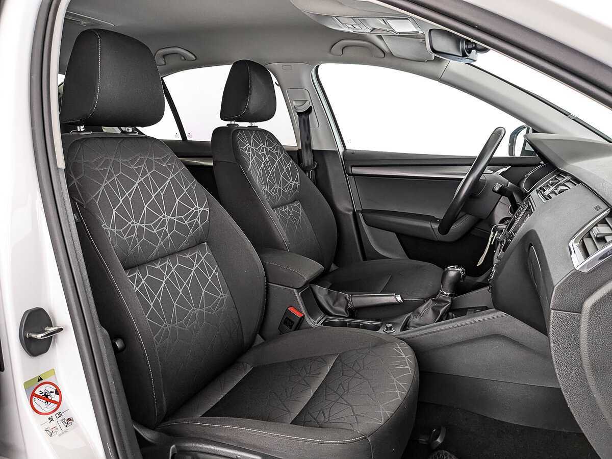 Б/У Шкода Октавия 2018 года. Фото: #23