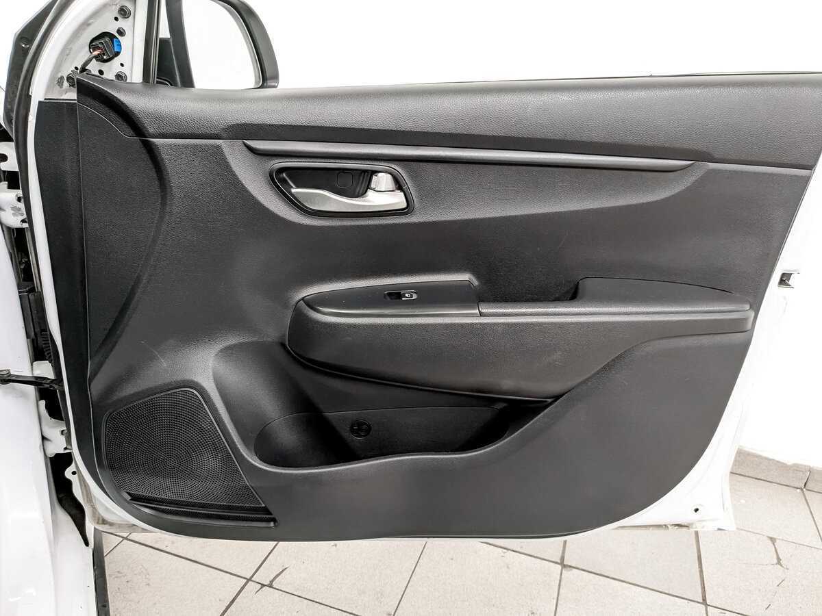 Б/У Киа Рио 2020 года. Фото: #22