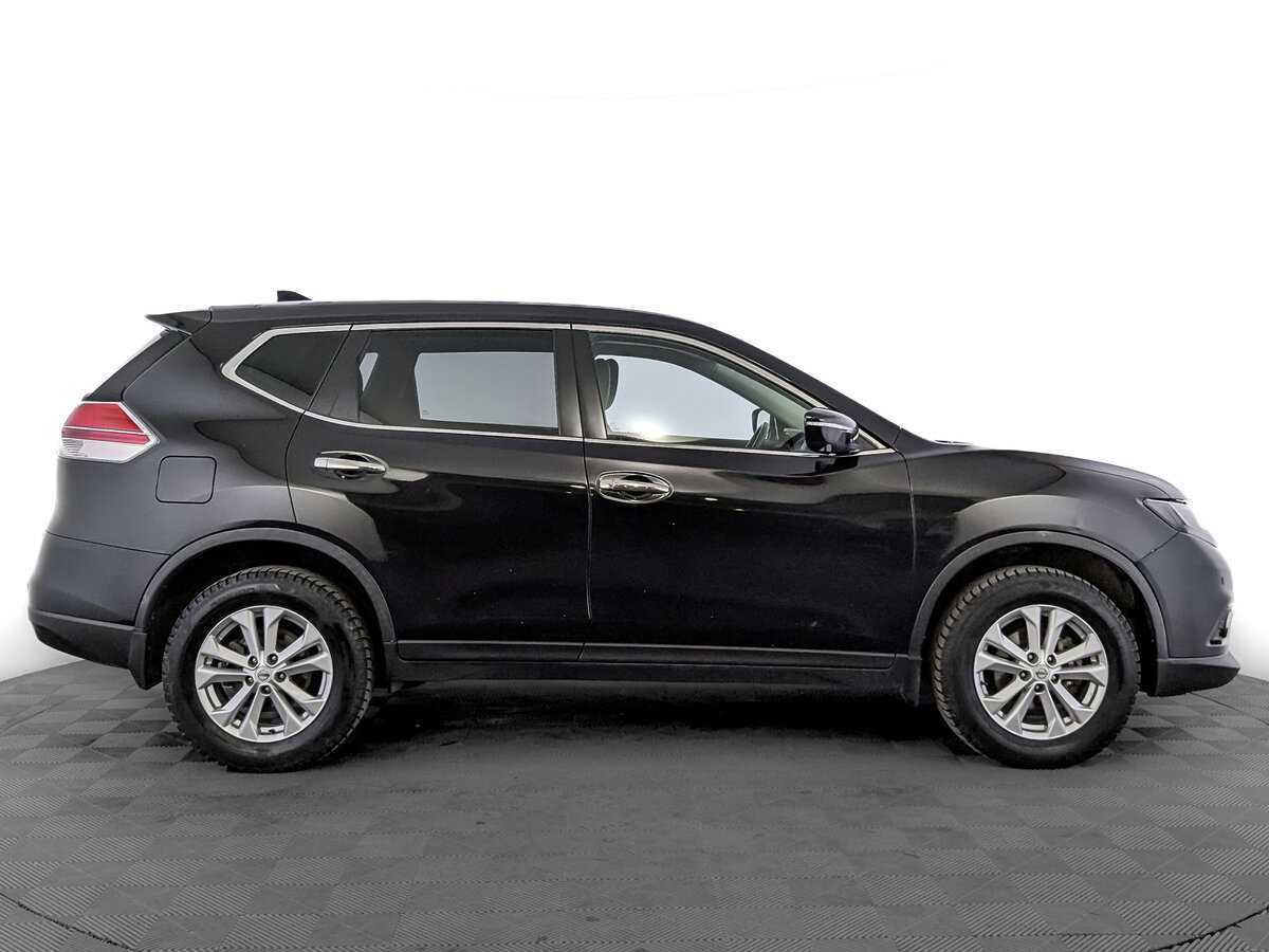 Б/У Ниссан Икс-Трейл 2017 года. Фото: #3